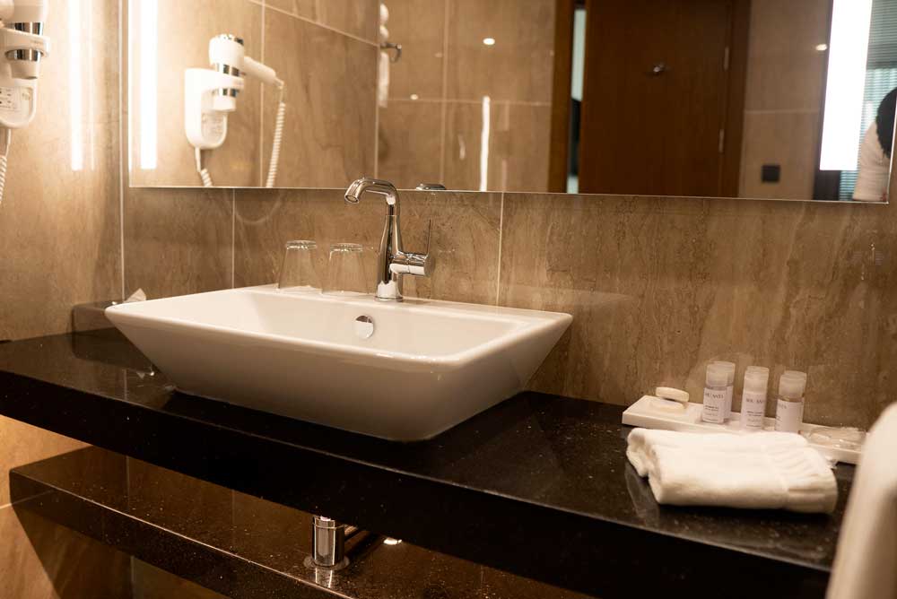 PRESIDENTIAL SUITE - Yaounde PRESIDENTIAL SUITE