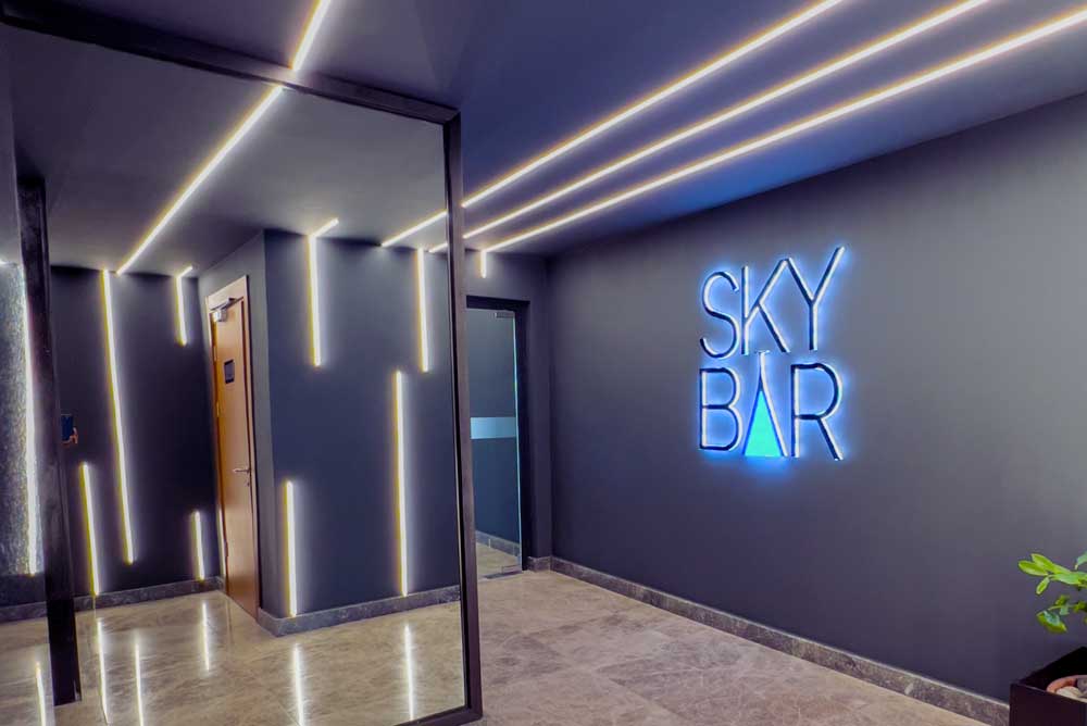 SKY BAR